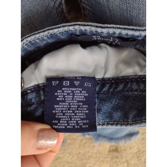 Vigoss Heritage Fit Embroidered Women's Blue Denim Jean Cut Off  Shorts Size 4 - Picture 7 of 9